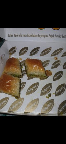 Screenshot_20250418_231533_Gallery (1).jpg